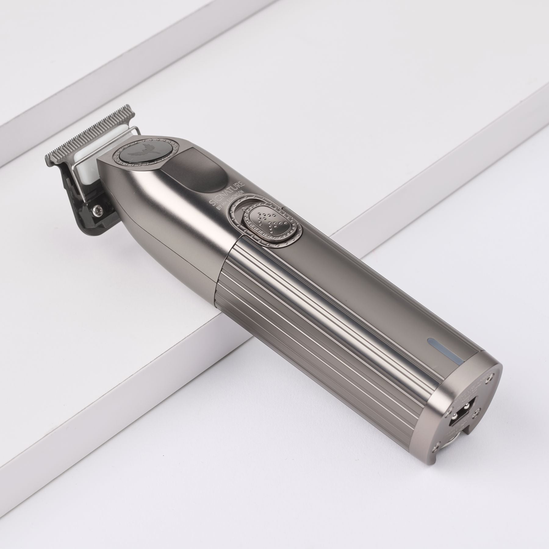 Hybrid T-Cut - Feine Details. Scharfe Linien.